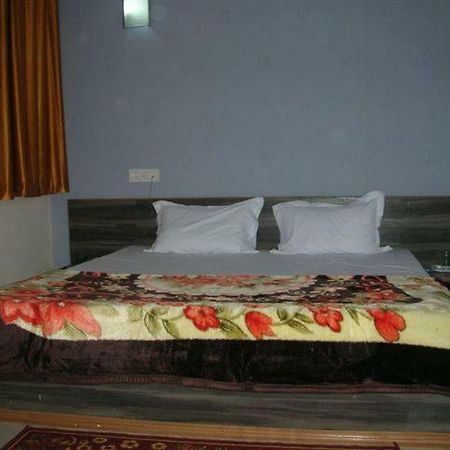 Sbm Hotel Juliāsar Kültér fotó